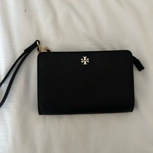 Tory Burch Wrestling